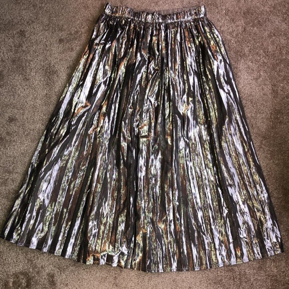 Silver Holiday Skirt - Picture 1 of 2